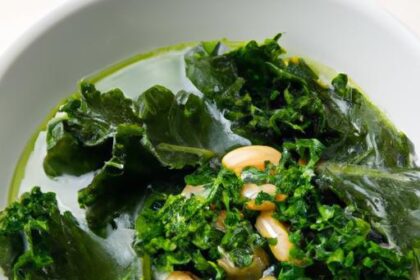 Hearty Kale & White Bean Soup with Garlic: A Nutritious Classic